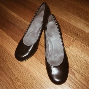 Aerosole Black Heels